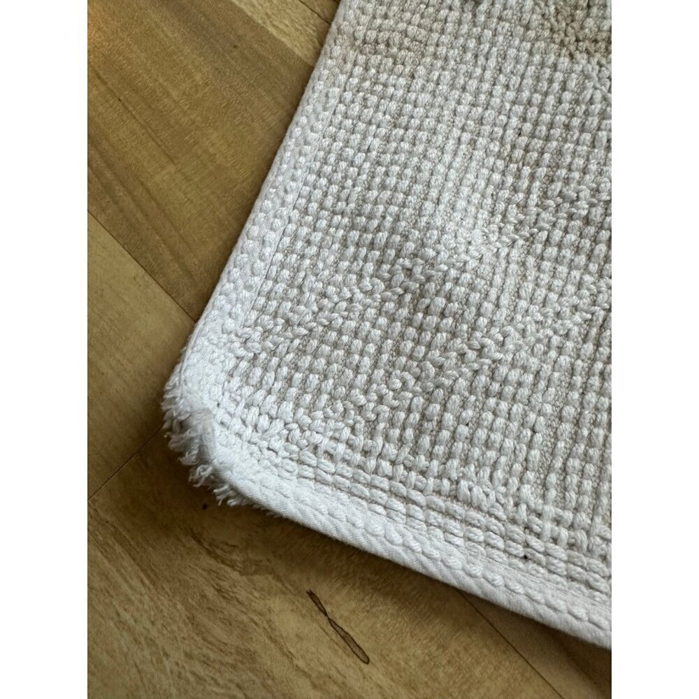 Plush Diamond Pattern Bath Mat - Picture 10 of 12